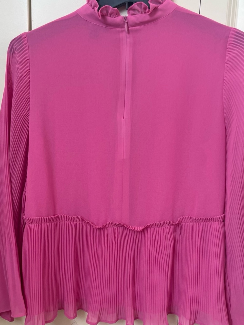 XS Pink Pleated Blouse - Picture 2 of 5